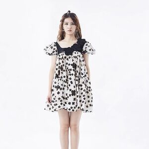 size S DELCHEN Black Floral Babydoll Dress